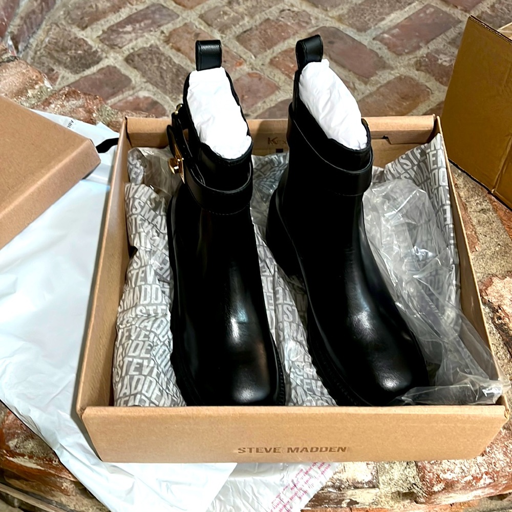 Steve Madden boots